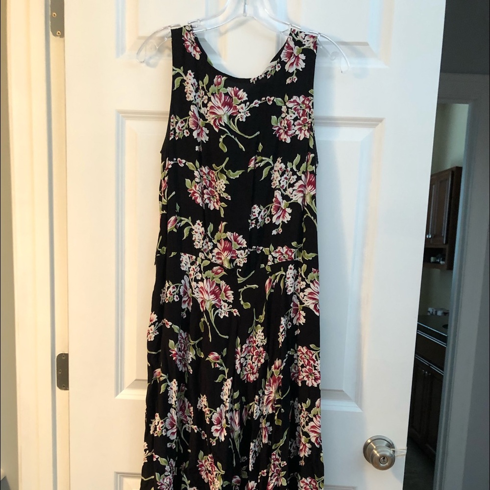 Sleeveless summer dress